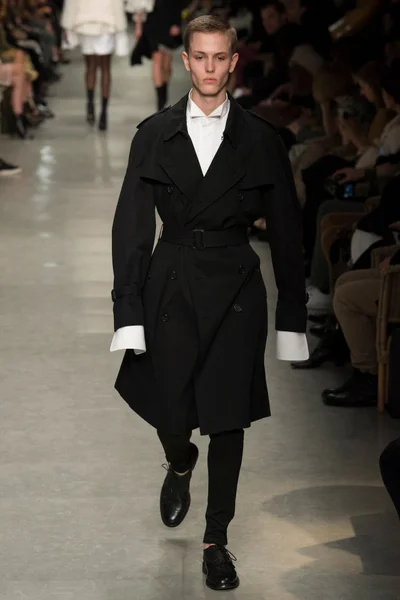 Look 75